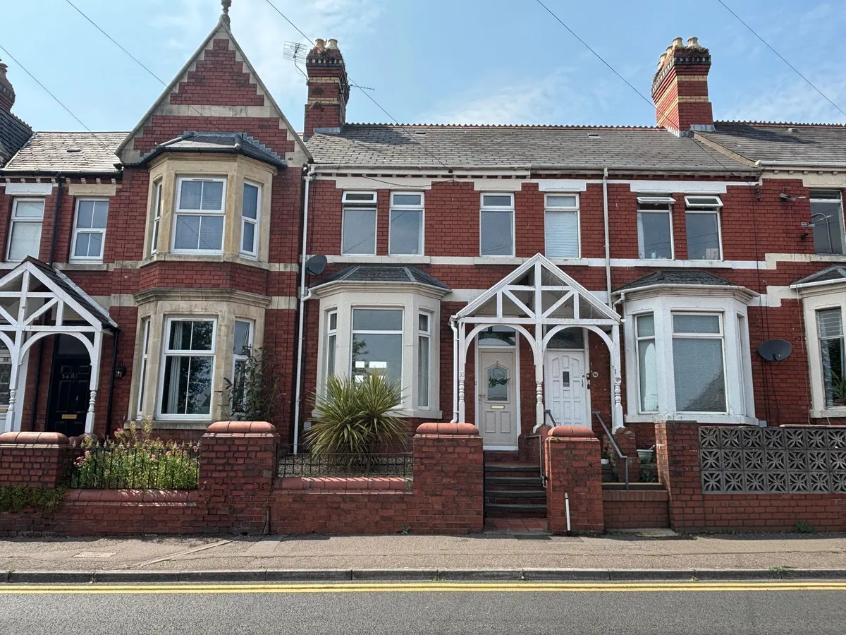 Park Crescent, Barry, CF62