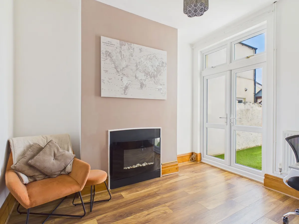 Park Crescent, Barry, CF62