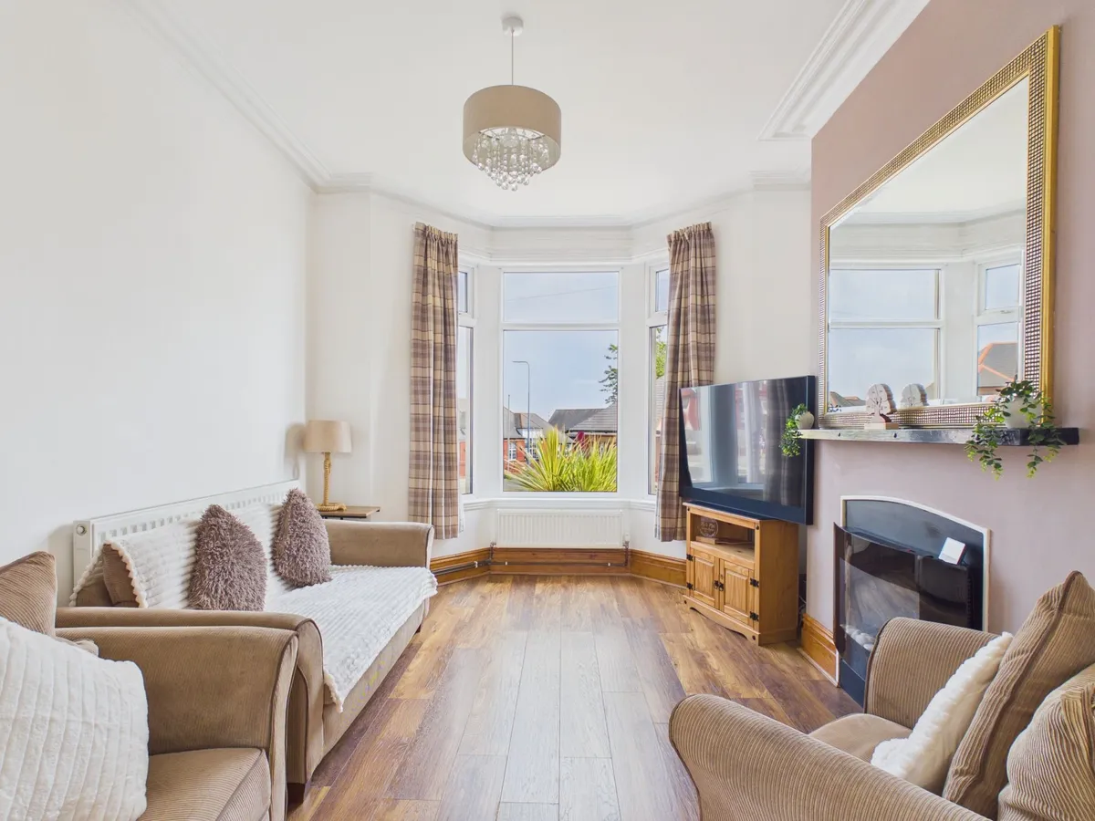 Park Crescent, Barry, CF62
