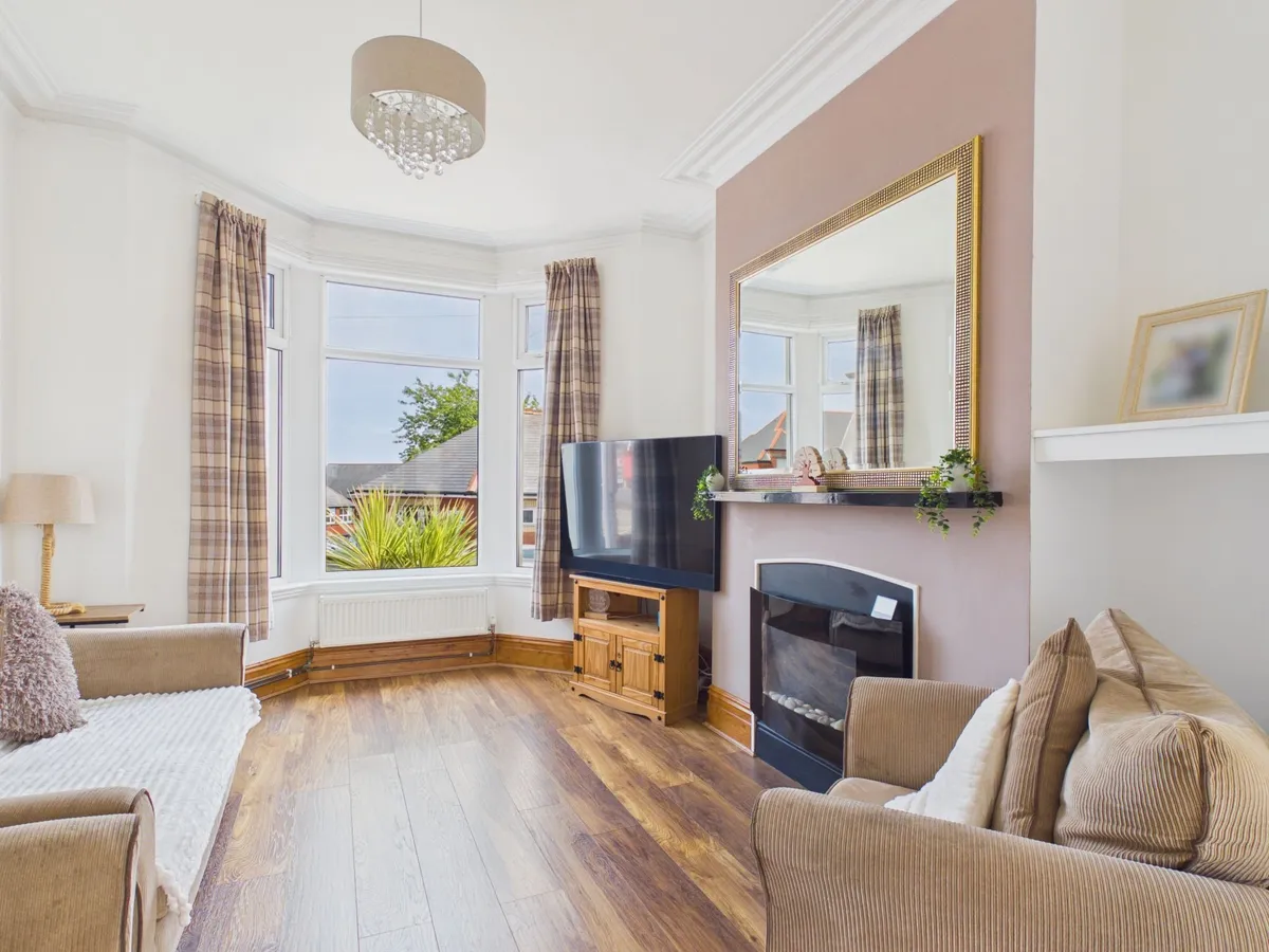 Park Crescent, Barry, CF62
