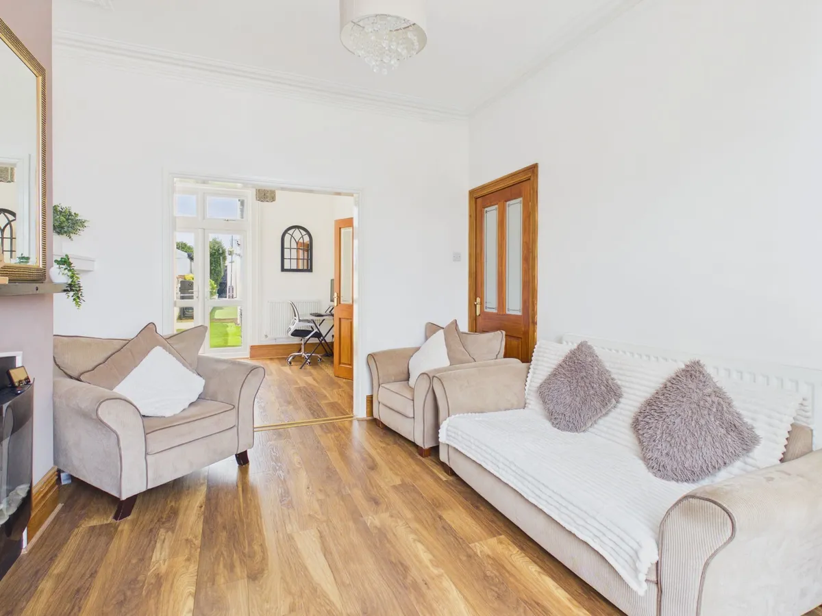 Park Crescent, Barry, CF62