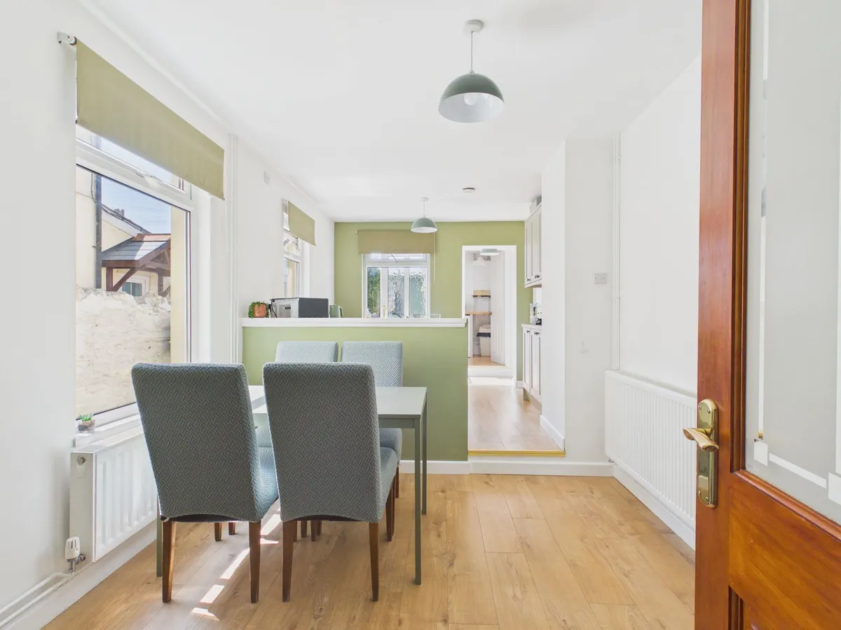 Park Crescent, Barry, CF62