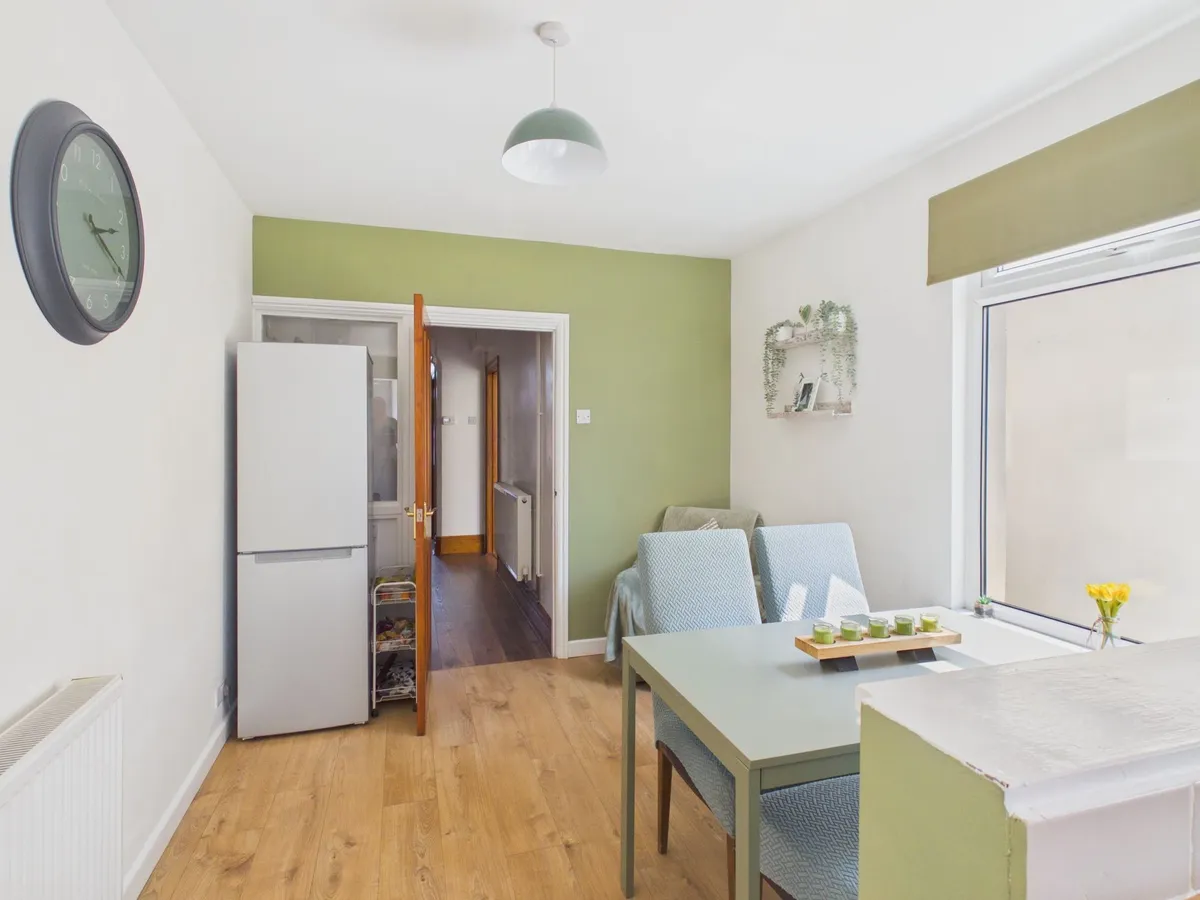 Park Crescent, Barry, CF62