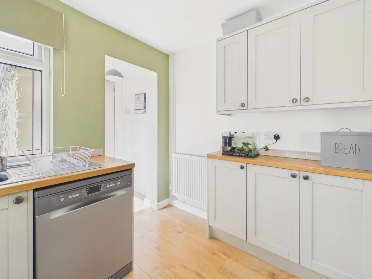 Park Crescent, Barry, CF62