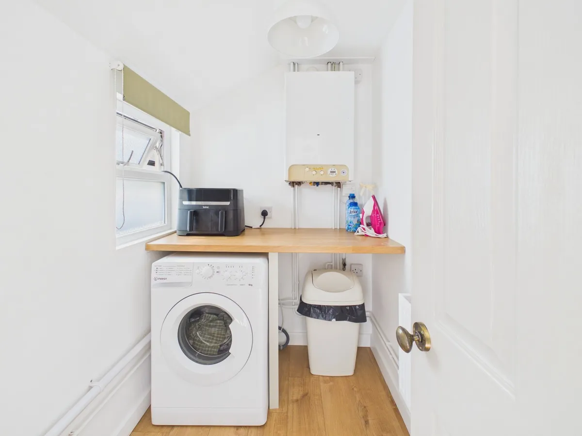 Park Crescent, Barry, CF62