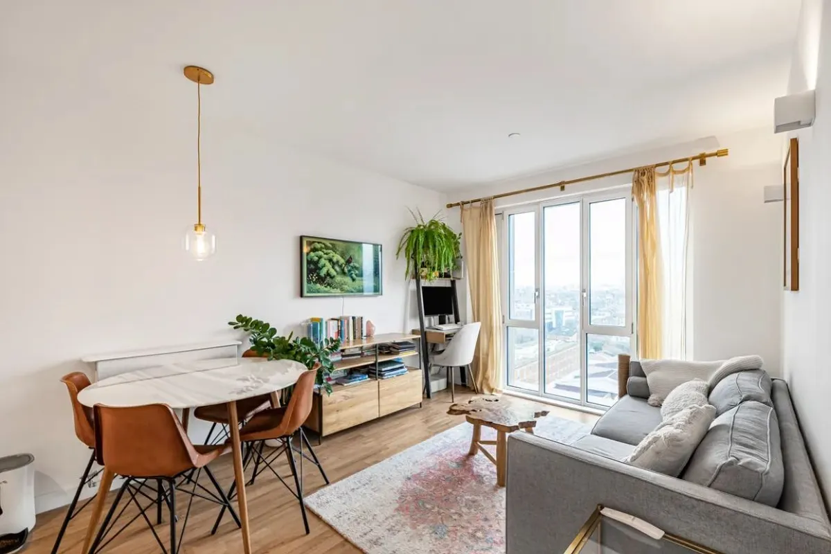Mapleton Crescent, London