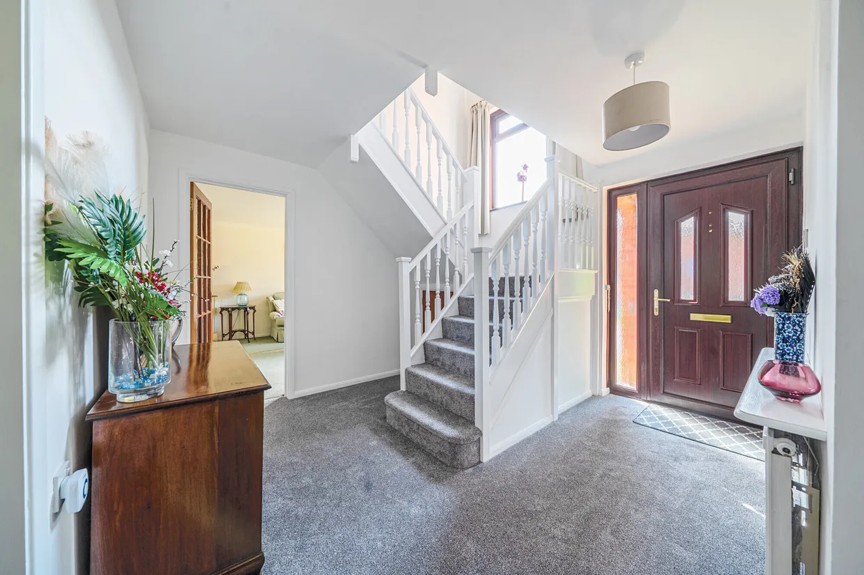 Hughes Close, Marlborough, SN8 photo 11
