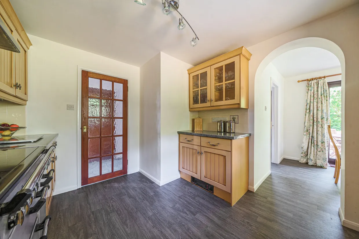 Hughes Close, Marlborough, SN8 photo 4