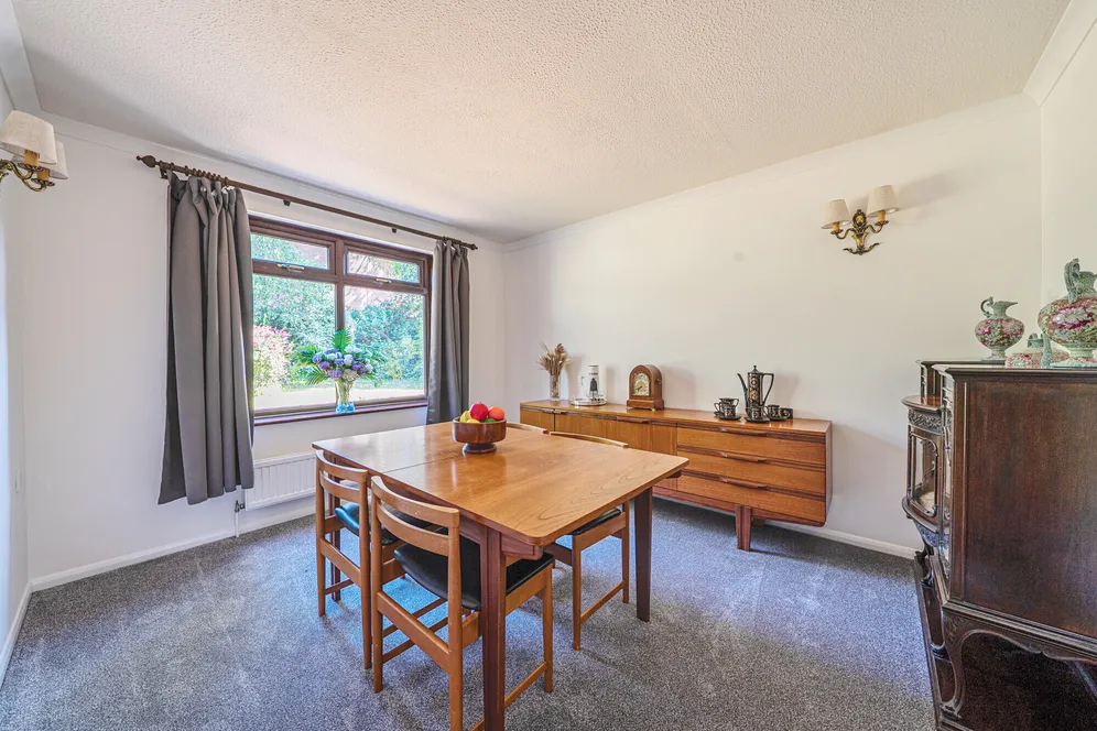 Hughes Close, Marlborough, SN8 photo 10