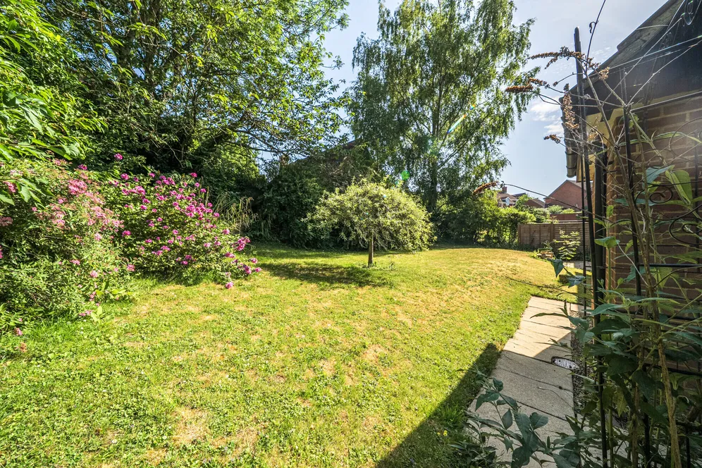 Hughes Close, Marlborough, SN8 photo 5