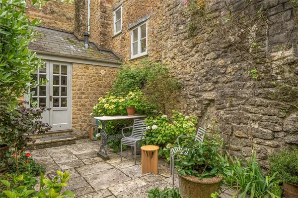 Fleet Street, Beaminster, DT8 photo 11