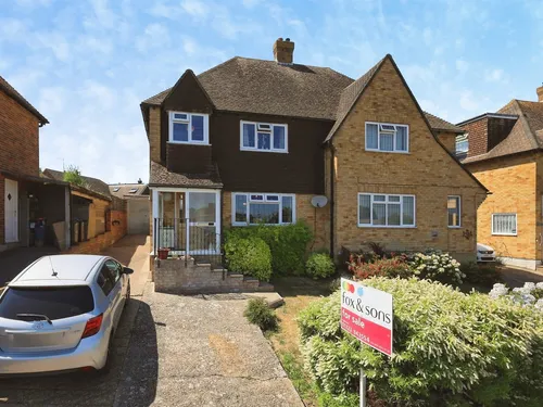Harebeating Crescent, Hailshamphoto