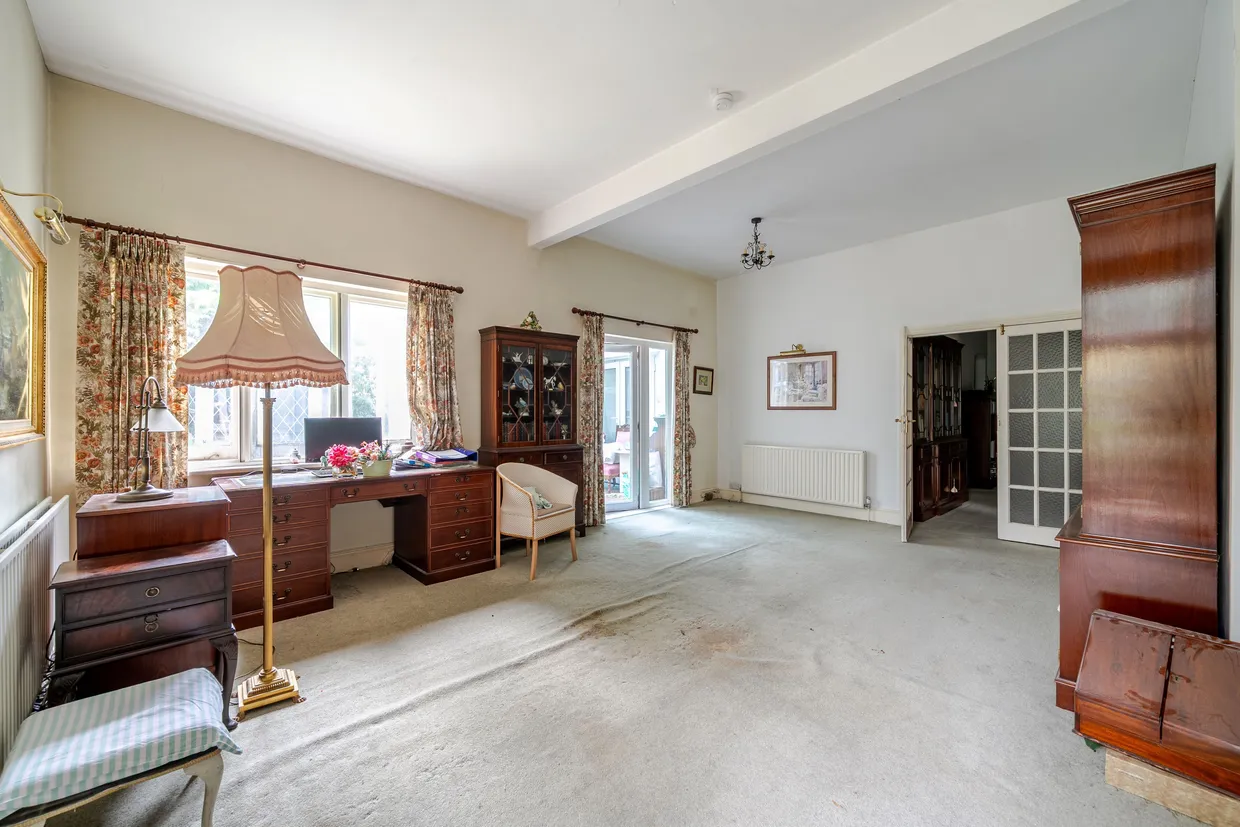 Old Woking Road, West Byfleet, KT14 photo 5