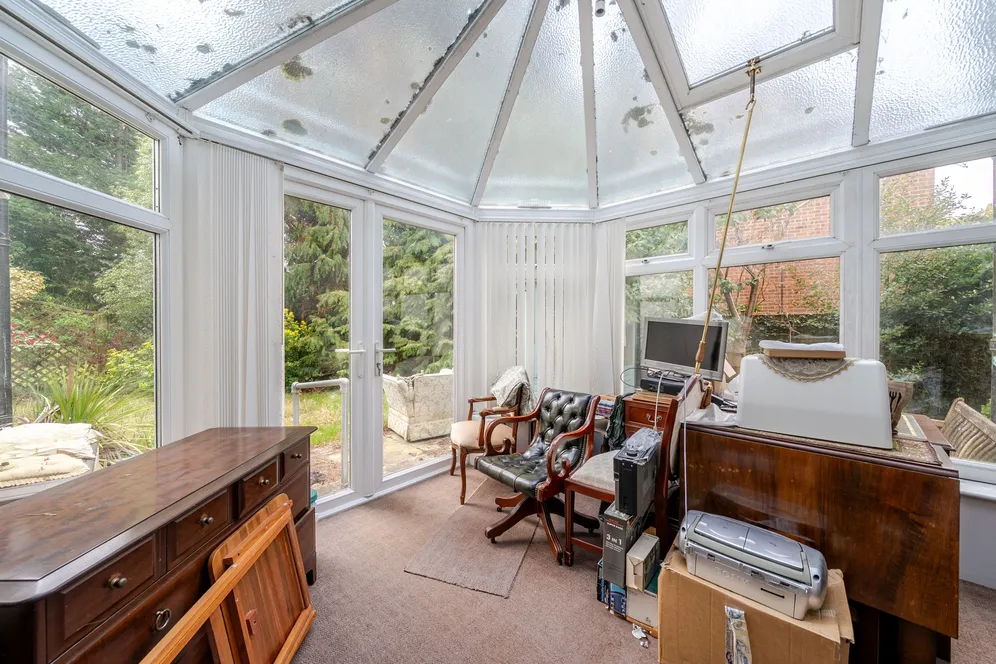 Old Woking Road, West Byfleet, KT14 photo 6