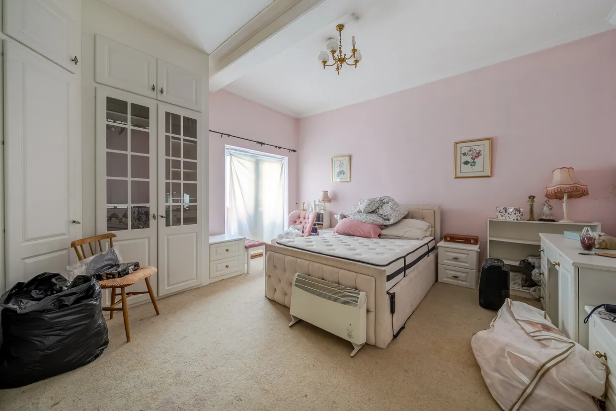 Old Woking Road, West Byfleet, KT14 photo 7