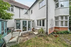 Old Woking Road, West Byfleet, KT14 photo 12