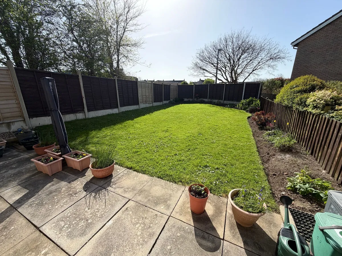 Meadowcroft, Rhoose CF62