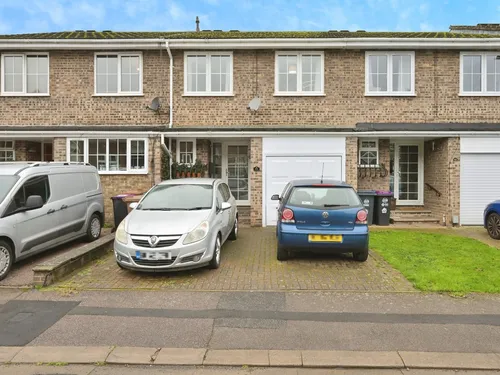 Tanners Crescent, Hertfordphoto