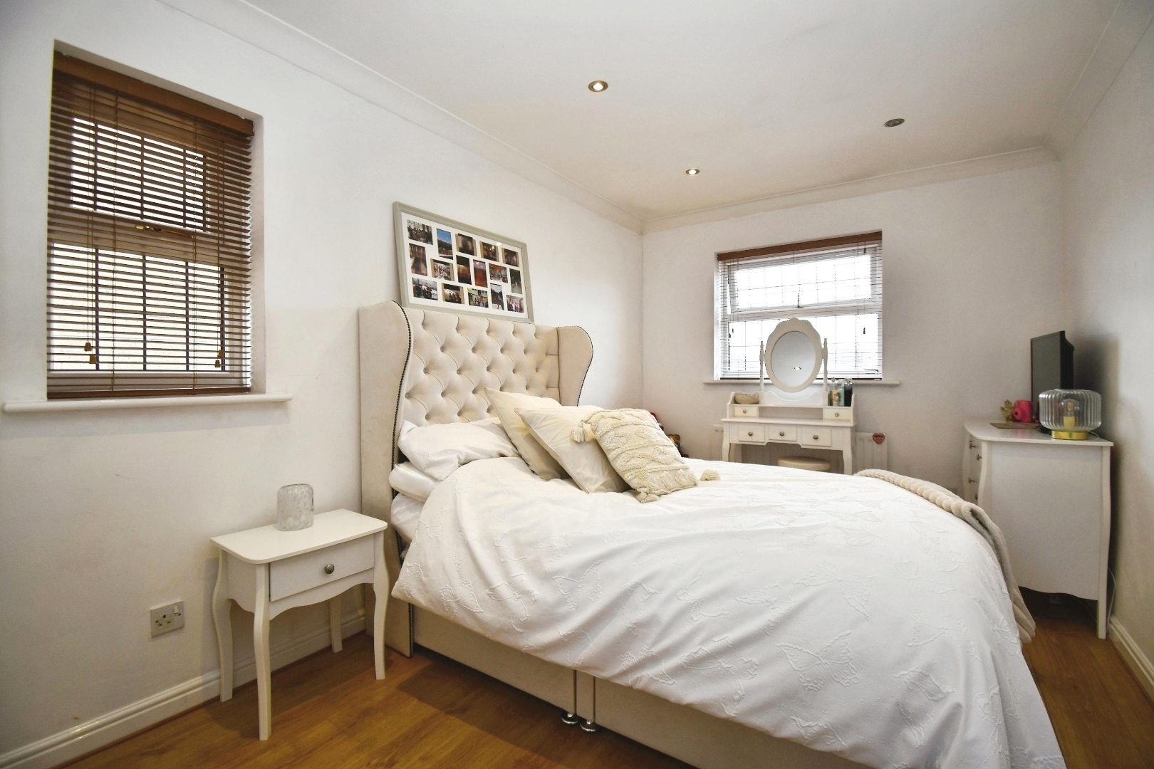 Kestrel Avenue, Hull Image 19