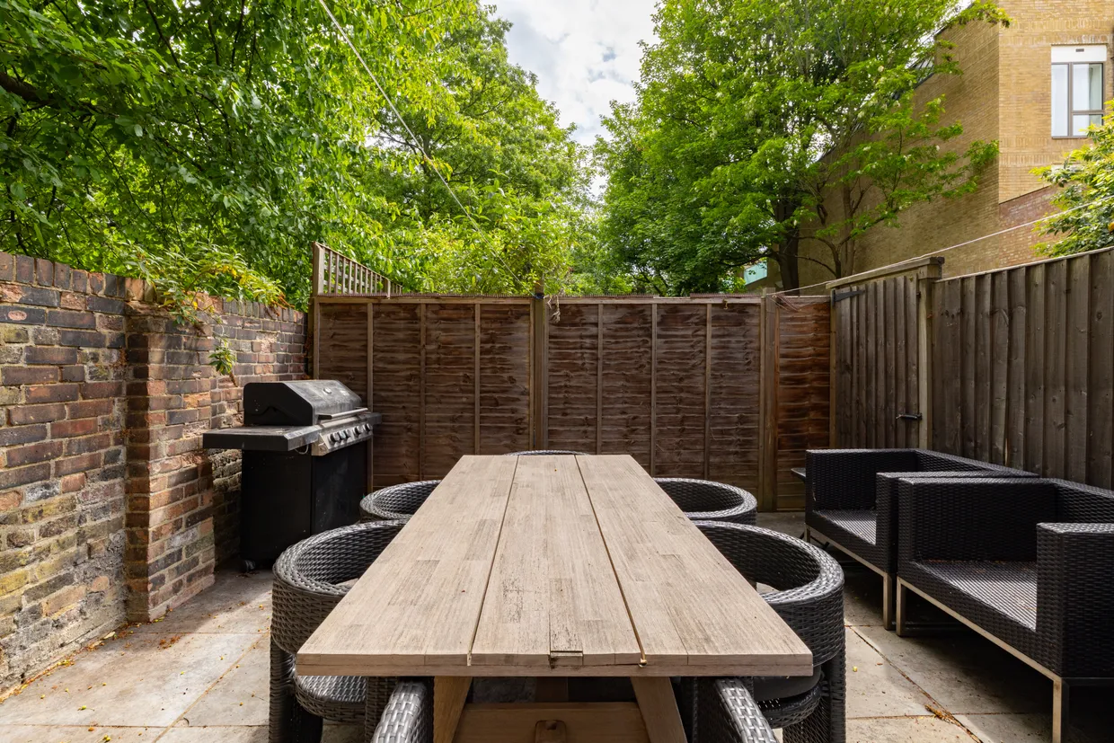 361 Clapham Road, London, SW9 photo 25