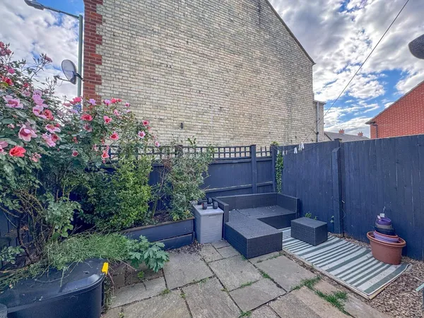 Park Lane, Newmarket, CB8 photo 3