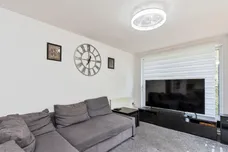 Commonwealth Drive, Crawley