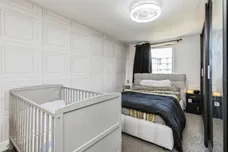 Commonwealth Drive, Crawley