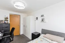 Commonwealth Drive, Crawley