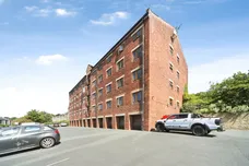Canal Road, Riddlesden, Keighley