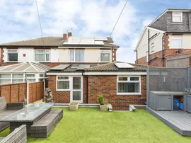 Calverley Lane, Bramley, Leeds thumb 2