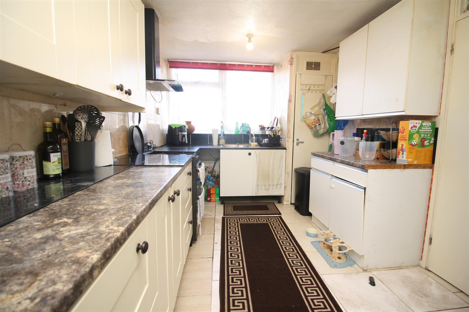 Kinloch Place, Bletchley, Milton Keynes Image 4