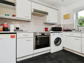 Sandringham Place, Chelmsford thumb 2