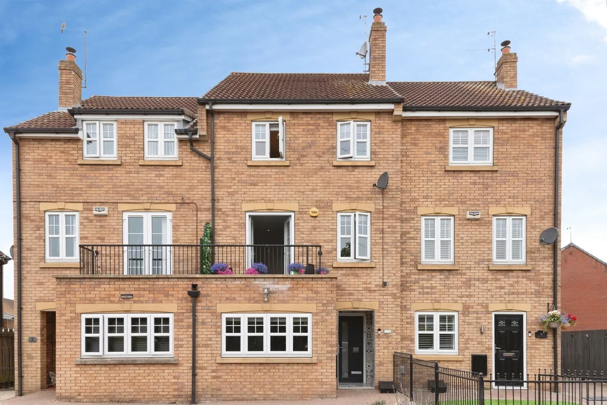 Salix Court, HULL