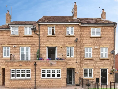 Salix Court, HULLphoto