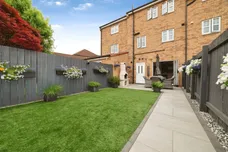 Salix Court, HULL