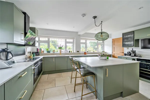 Ridgewood Close, St. Austell, PL26 photo 4