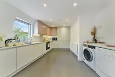 Beadnell Court London SE23 photo 2