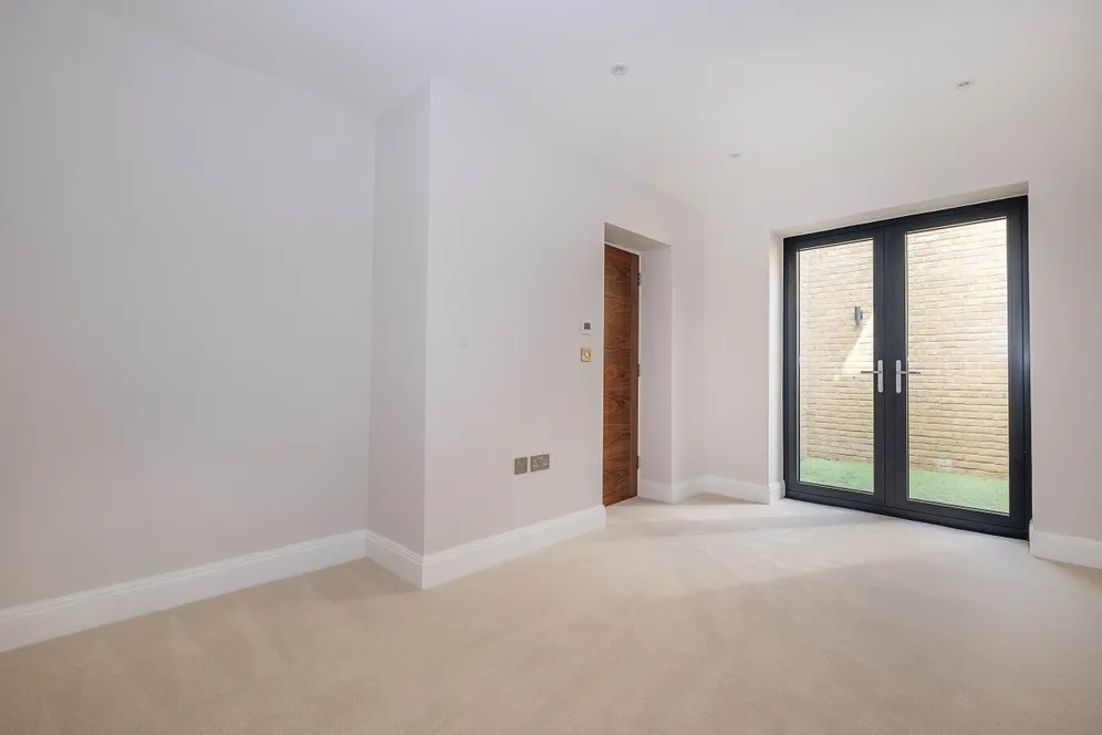 Merton Road London SW19 photo 4