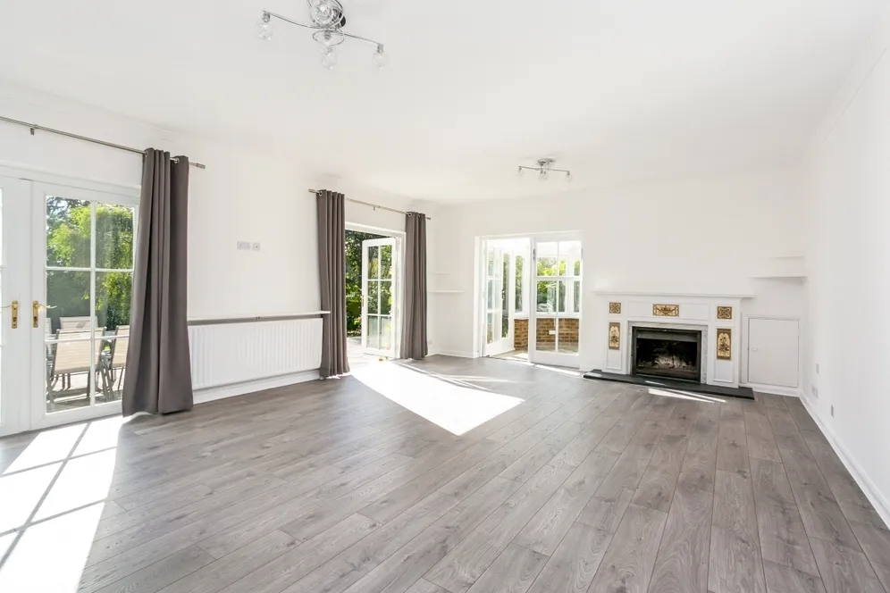 Dog Kennel Lane Chorleywood WD3 photo 4