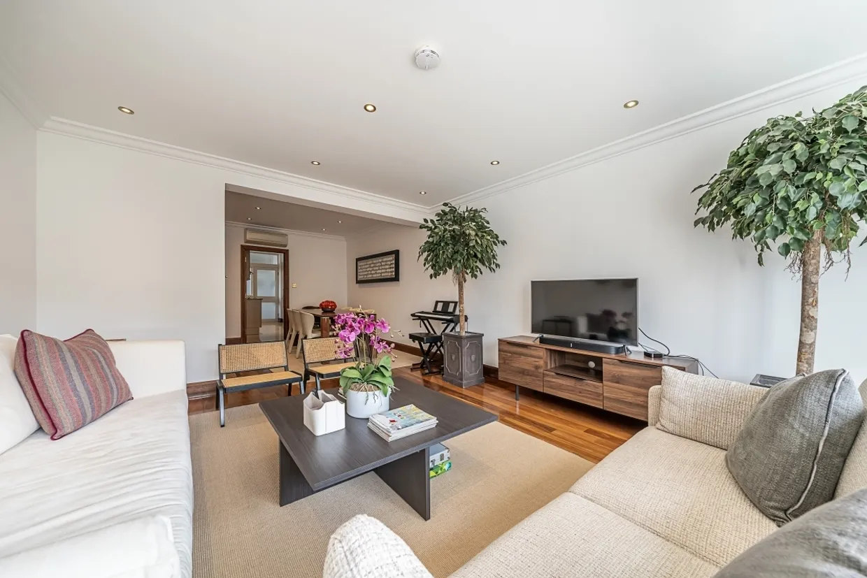 Princes Gate Knightsbridge SW7 photo 4