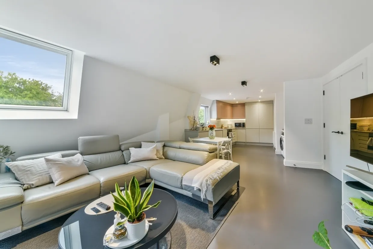 Beadnell Court London SE23 photo 9