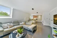 Beadnell Court London SE23 photo 9