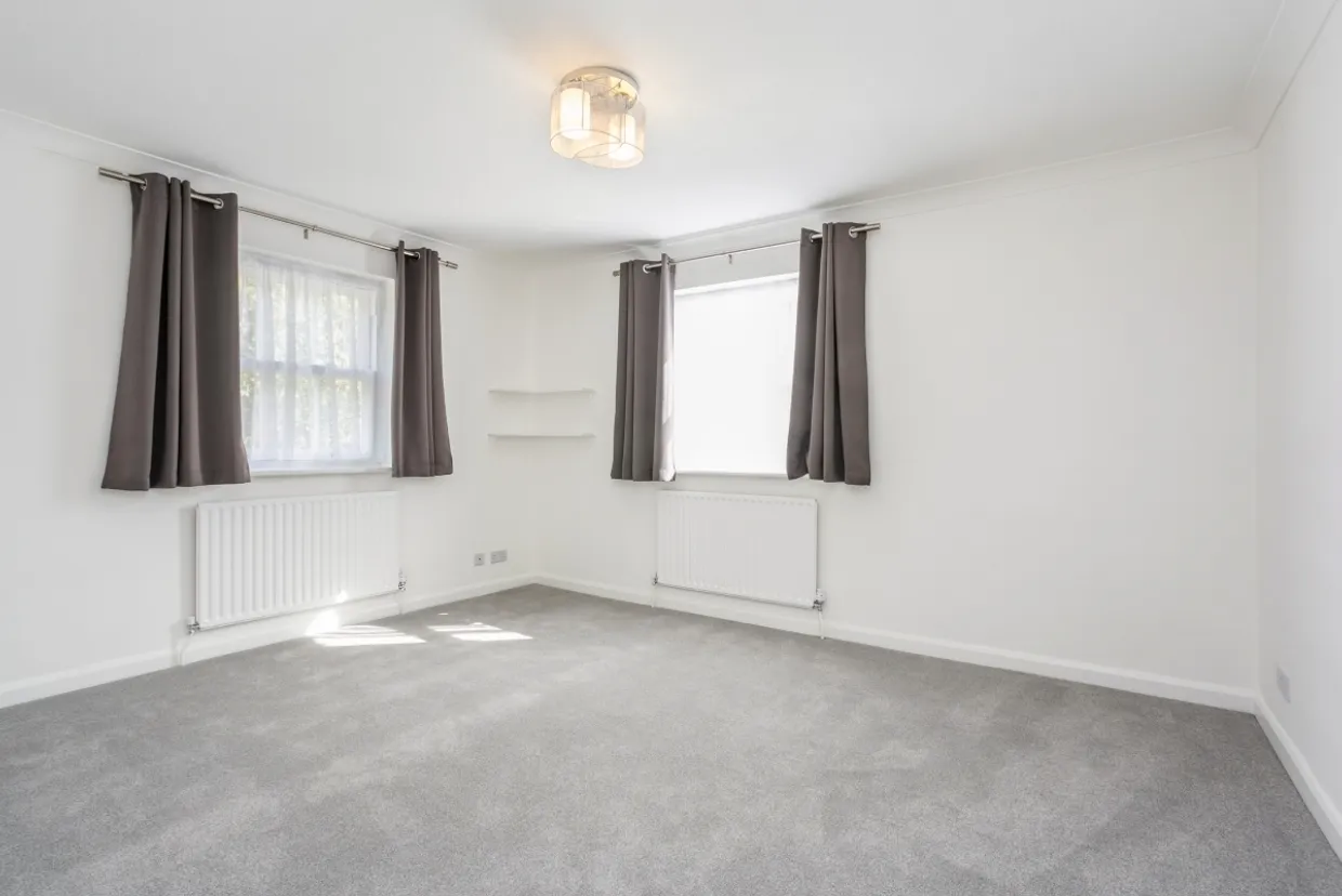 Dog Kennel Lane Chorleywood WD3 photo 8