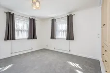 Dog Kennel Lane Chorleywood WD3 photo 9