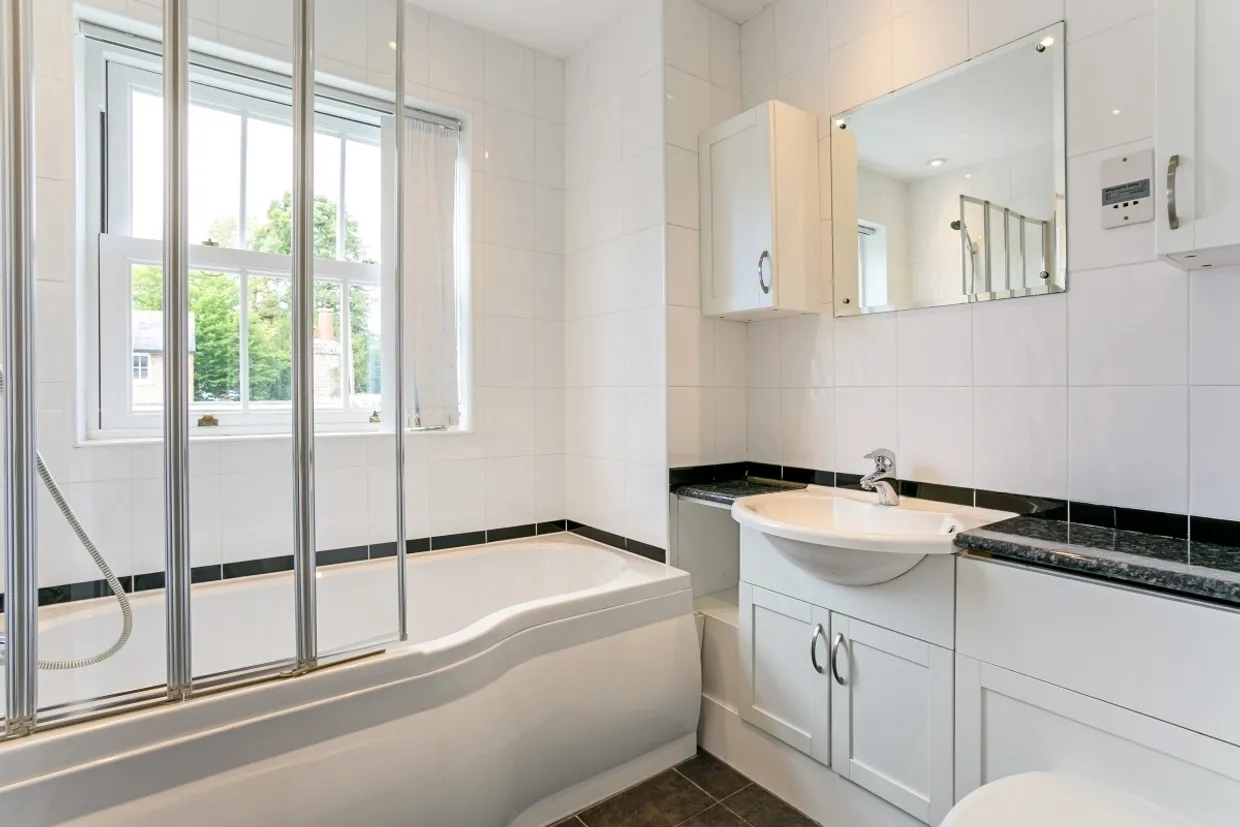 Dog Kennel Lane Chorleywood WD3 photo 10