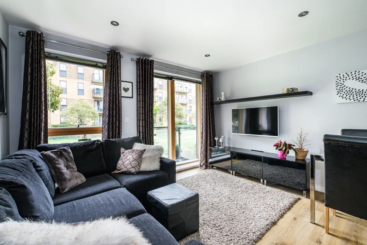 Durnsford Road London SW19 photo 5