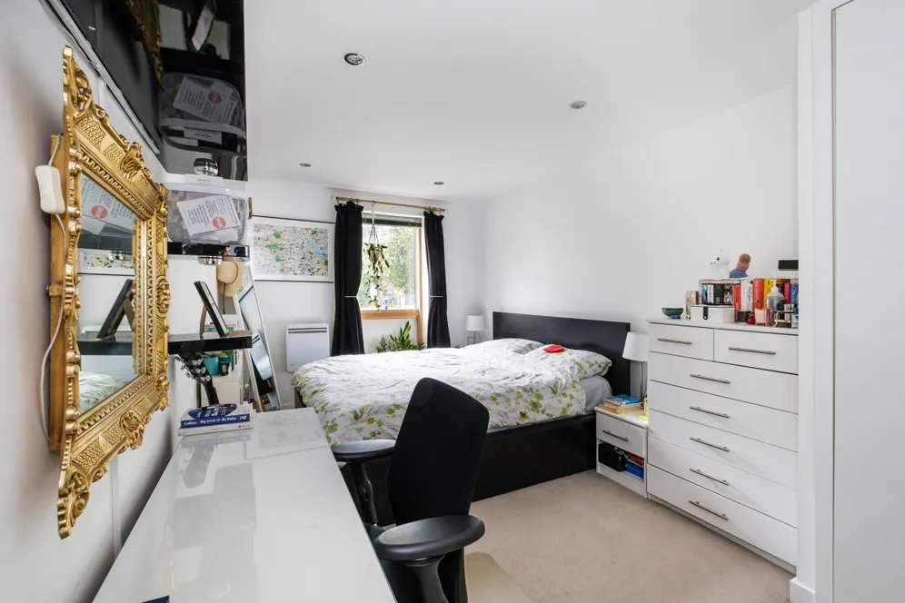 Durnsford Road London SW19 photo 7