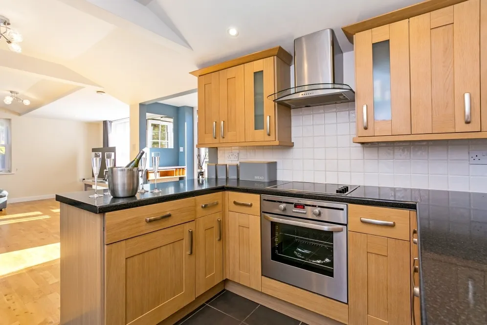 Dog Kennel Lane Chorleywood WD3 photo 17