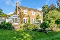 Dog Kennel Lane Chorleywood WD3 photo 19