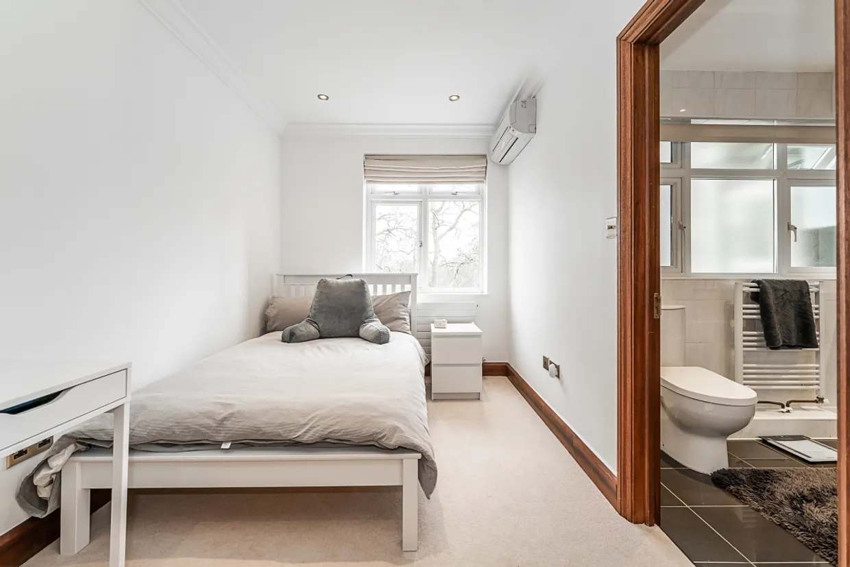 Princes Gate Knightsbridge SW7 photo 19